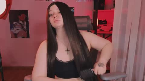 Snapshot of _that_witch_ chatting on May 2, 2026, 7:02 am MIRA online show from May 2, 2026, 7:02 am