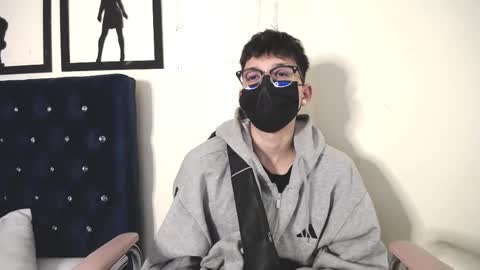 Snapshot of _thomas_hot_ chatting on September 30, 2025, 1:10 am Thomas online show from September 30, 2025, 1:10 am