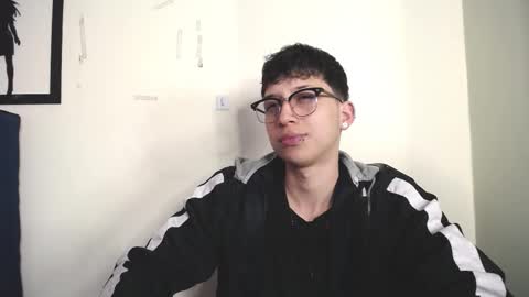 Snapshot of _thomas_hot_ chatting on November 19, 2025, 12:05 pm Thomas online show from November 19, 2025, 12:05 pm