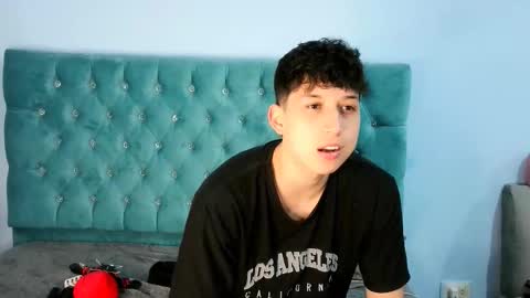 Snapshot of _thomas_hot_ chatting on January 8, 2026, 4:37 am Thomas online show from January 8, 2026, 4:37 am