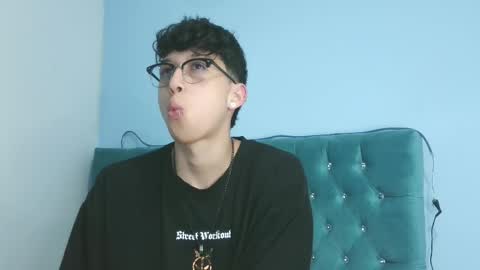 Thomas online show from April 16, 2026, 2:34 am