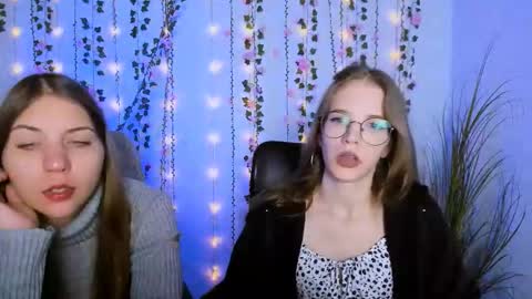 Snapshot of _tiana_moon chatting on September 22, 2025, 6:15 am _tiana_moon online show from September 22, 2025, 6:15 am