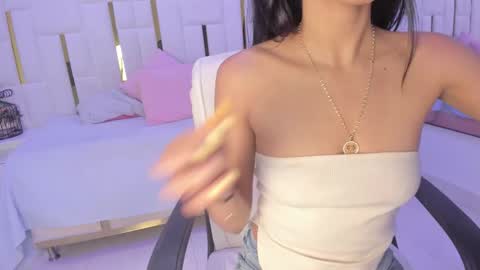 Snapshot of _tinyrousse_ chatting on September 29, 2025, 7:30 pm Rousse  online show from September 29, 2025, 7:30 pm