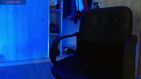 Rousse  online show from May 5, 2026, 11:24 pm