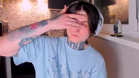 Snapshot of _torfin_ chatting on March 8, 2026, 11:19 pm _torfin_ online show from March 8, 2026, 11:19 pm