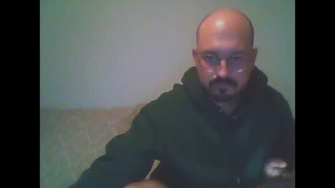 Snapshot of _trolo chatting on November 16, 2025, 6:46 pm _trolo online show from November 16, 2025, 6:46 pm