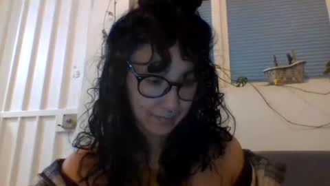 _tutti_frutti_ online show from January 3, 2025, 6:33 am