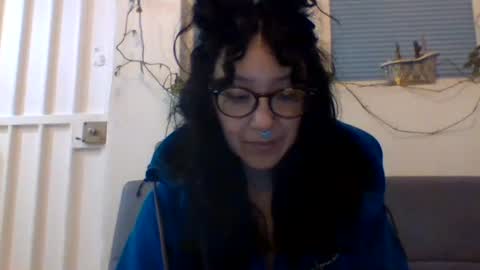 _tutti_frutti_ online show from January 4, 2025, 6:30 am