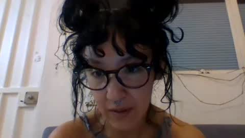 _tutti_frutti_ online show from February 18, 2025, 4:48 am