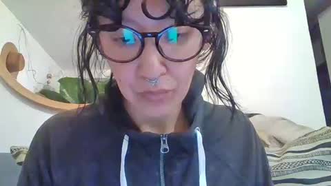 _tutti_frutti_ online show from November 12, 2025, 4:35 am