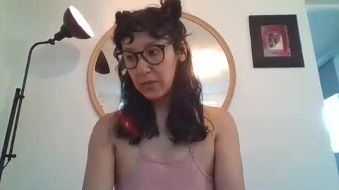 _tutti_frutti_ online show from May 5, 2026, 9:56 pm