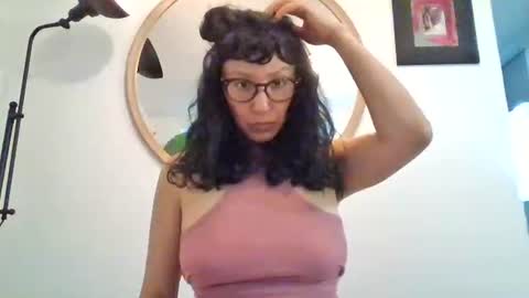 _tutti_frutti_ online show from May 10, 2026, 10:37 pm