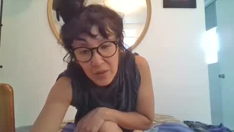 _tutti_frutti_ online show from June 5, 2026, 10:26 pm
