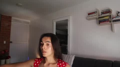 Anastasia Vahos online show from May 7, 2026, 5:18 pm