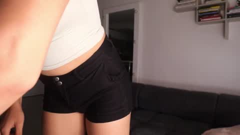 Anastasia Vahos online show from July 15, 2026, 12:21 pm
