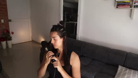 Anastasia Vahos online show from July 31, 2026, 7:13 pm