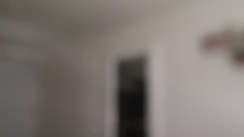 Anastasia Vahos online show from August 5, 2026, 7:06 pm