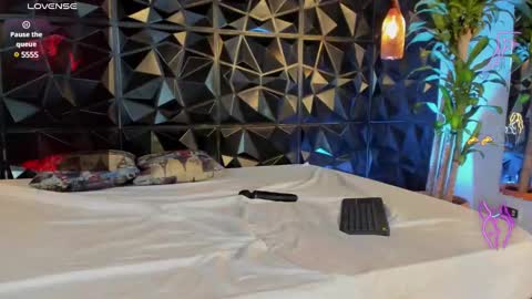 Snapshot of _valentina_69 chatting on December 14, 2024, 6:35 am _valentina_69 online show from December 14, 2024, 6:35 am