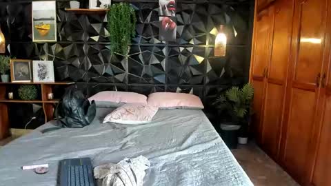 Snapshot of _valentina_69 chatting on September 24, 2025, 2:53 pm _valentina_69 online show from September 24, 2025, 2:53 pm