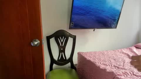 Snapshot of _valentina_69 chatting on December 2, 2025, 8:59 pm _valentina_69 online show from December 2, 2025, 8:59 pm