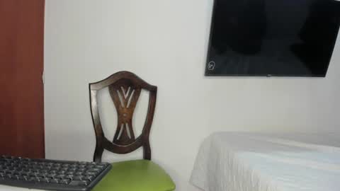 _valentina_69 online show from June 11, 2026, 12:32 am