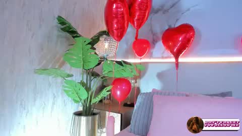 Snapshot of _valeryysmith_ chatting on February 15, 2026, 7:51 am Valery online show from February 15, 2026, 7:51 am