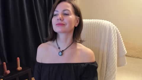 Snapshot of _vallylove chatting on January 11, 2026, 11:43 pm _vallylove online show from January 11, 2026, 11:43 pm