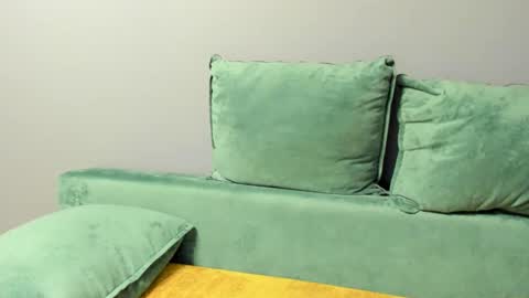 Snapshot of _vallylove chatting on March 24, 2026, 6:57 pm _vallylove online show from March 24, 2026, 6:57 pm