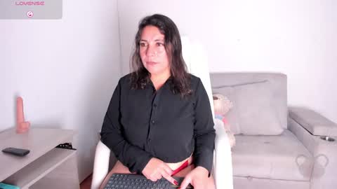 vanesa online show from March 8, 2025, 9:50 am