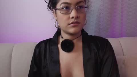 _velka_ online show from December 19, 2025, 12:12 pm