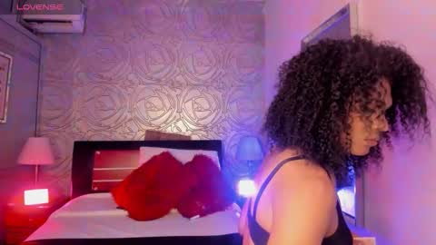 Snapshot of _vennuss_ chatting on September 18, 2025, 5:20 am Venus online show from September 18, 2025, 5:20 am