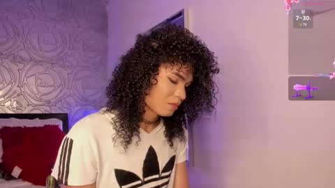 Snapshot of _vennuss_ chatting on October 23, 2025, 4:23 am Venus online show from October 23, 2025, 4:23 am