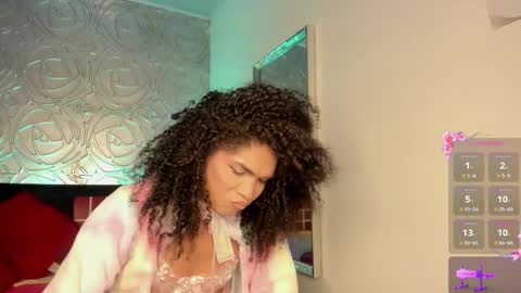 Venus online show from December 17, 2025, 12:38 am