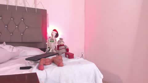 Veronica online show from December 8, 2024, 4:50 pm