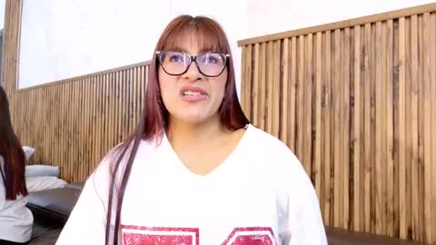 Veronica online show from October 6, 2025, 1:08 pm