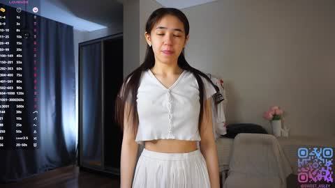 Snapshot of _vi_vi_ chatting on February 22, 2026, 3:43 pm Viola online show from February 22, 2026, 3:43 pm