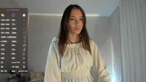 Snapshot of _vi_vi_ chatting on June 3, 2026, 6:57 pm Viola online show from June 3, 2026, 6:57 pm