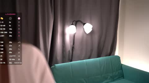 Snapshot of _vi_vi_ chatting on June 5, 2026, 6:52 am Viola online show from June 5, 2026, 6:52 am