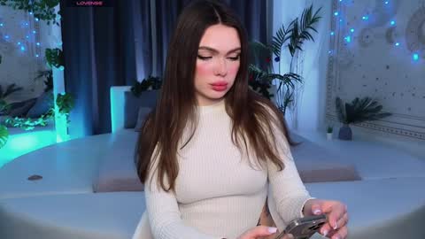 Vickie online show from December 19, 2024, 9:17 pm
