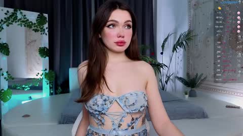 Vickie online show from December 27, 2024, 9:54 pm