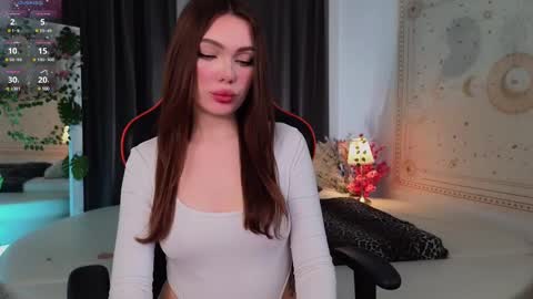 Vickie online show from March 3, 2025, 8:43 pm