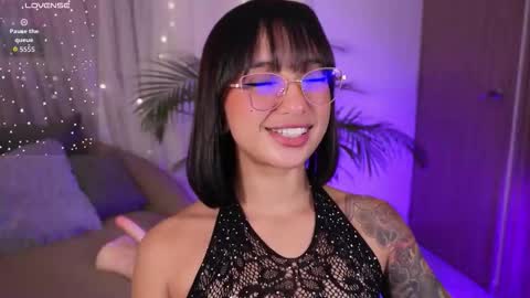 Snapshot of _victoria_florez chatting on October 15, 2025, 1:17 am VICTORIA online show from October 15, 2025, 1:17 am