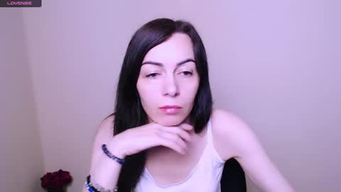 Snapshot of _violax_ chatting on June 20, 2026, 8:06 am Vio online show from June 20, 2026, 8:06 am