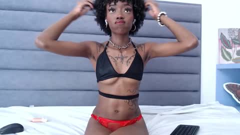 Snapshot of _violet_moon1 chatting on March 1, 2025, 9:59 pm _violet_moon1 online show from March 1, 2025, 9:59 pm