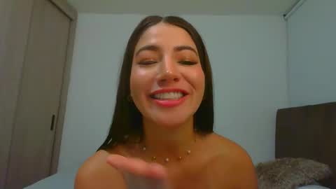 Violeta  online show from January 13, 2025, 1:45 am