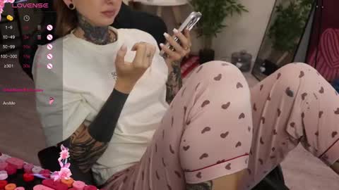 Snapshot of _viv1an_ chatting on September 28, 2025, 7:58 am Alis online show from September 28, 2025, 7:58 am