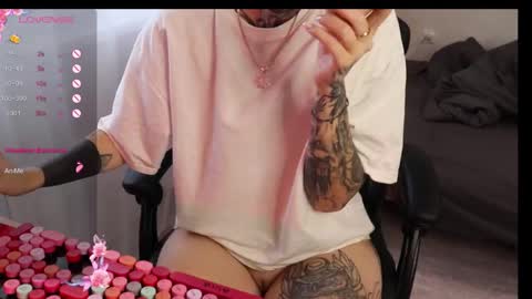 Snapshot of _viv1an_ chatting on October 12, 2025, 6:56 am Alis online show from October 12, 2025, 6:56 am