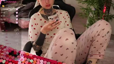 Alis online show from May 6, 2026, 1:49 pm