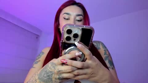 Snapshot of _viviana chatting on November 11, 2025, 10:43 pm INSTAGRAM pinzon viviana online show from November 11, 2025, 10:43 pm