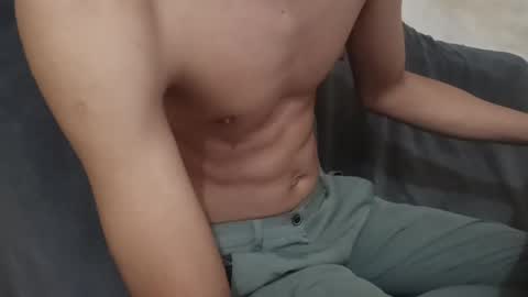 Snapshot of _vov_ chatting on October 21, 2025, 12:50 pm _vov_ online show from October 21, 2025, 12:50 pm